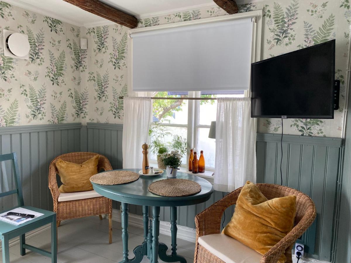 B&B Bland Ormbunkar Och Rosor ฟัลเคนเบิร์ก ภายนอก รูปภาพ